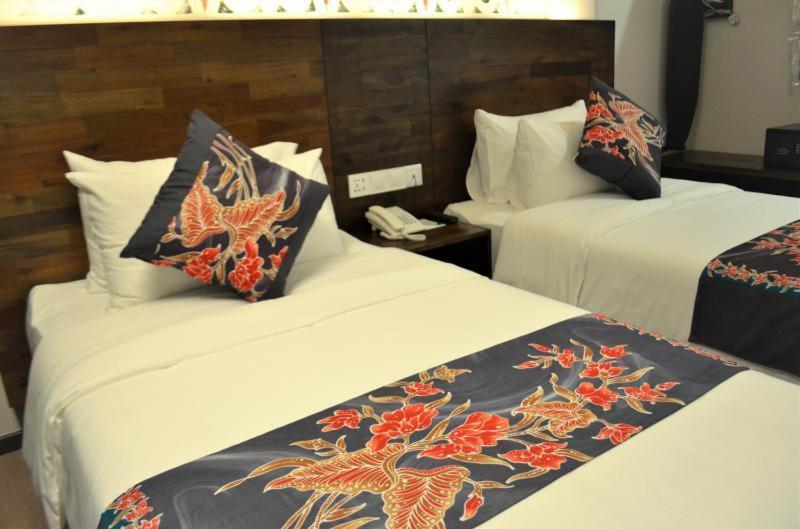 Serapi Hotel Kuching Eksteriør billede