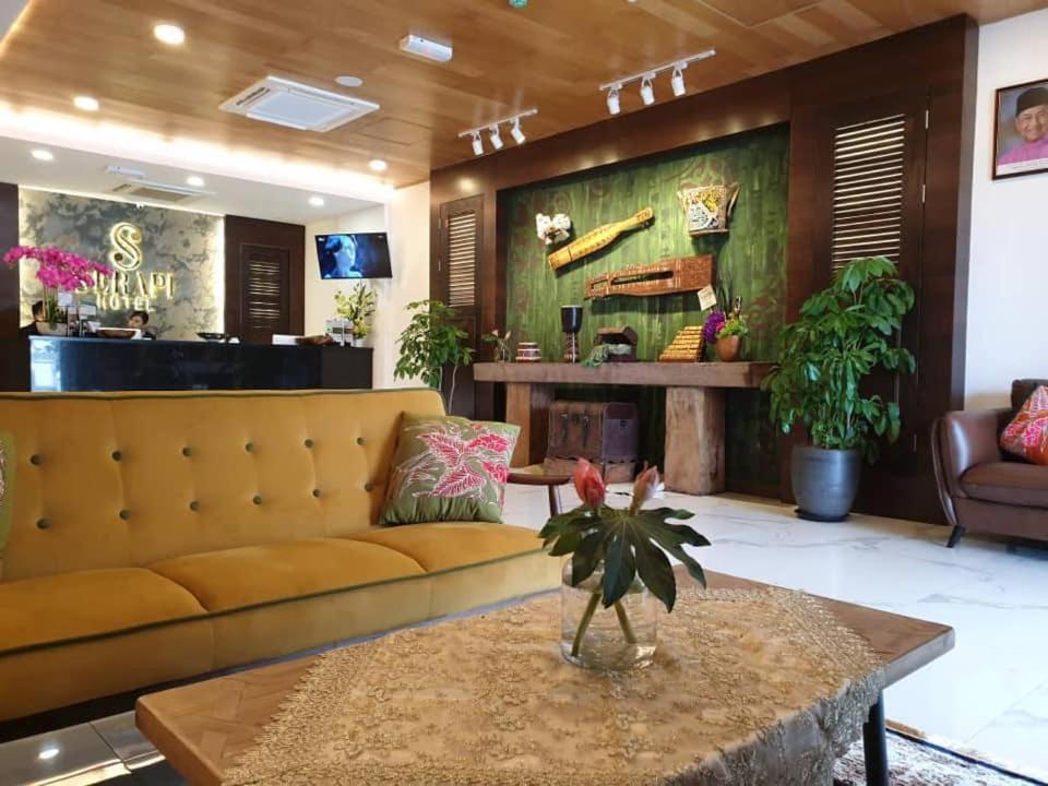Serapi Hotel Kuching Eksteriør billede
